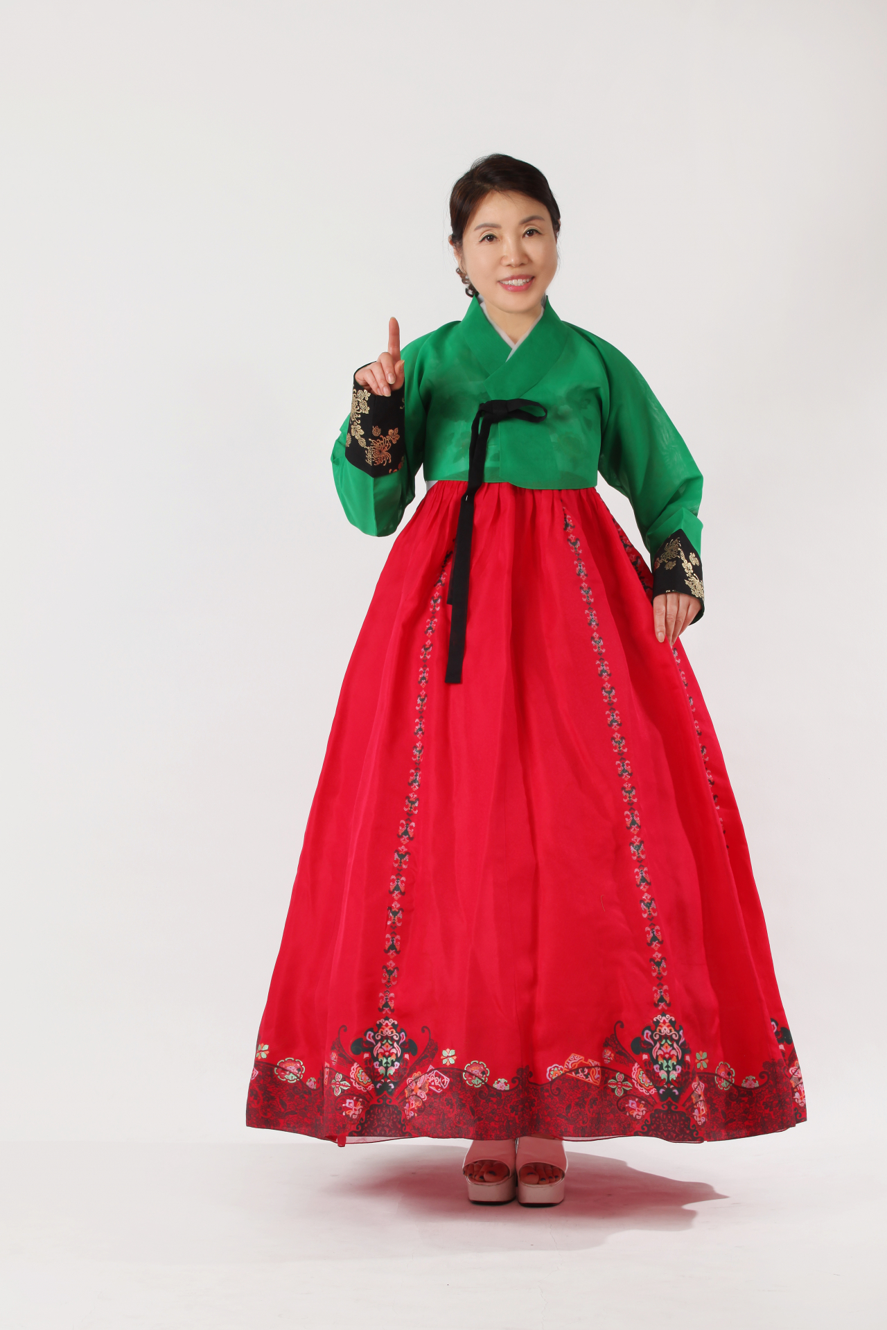 에펙에서 빛낸 한복의 모든 것: 역사, 구조, 특징, 그리고 현대적 재해석