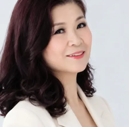 [인물탐구]가수 전수연, 2025년 신곡 ‘카더라’, ‘오라통일이여’로 컴백 예고